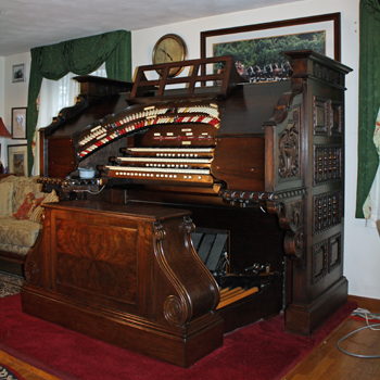 Wurlitzer theatre pipe organ