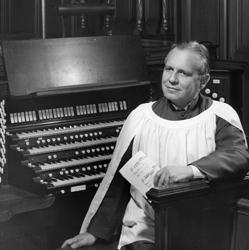 Richard Purvis at Grace Cathedral (courtesy: Grace Cathedral archives)