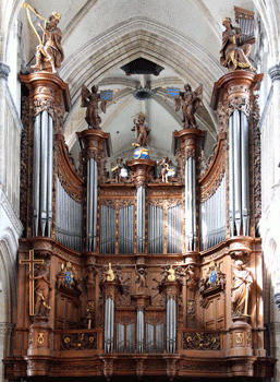 Thomas and Jean-Jacques Desfontaines organ, Notre Dame Catheral, Saint-Omer, France (photo credit: Jean-Pol Grandmont; licensed under Creative Commons Attribution-Share Alike 3.0 Unported license)