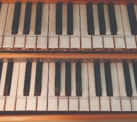 Harpsichord keyboards