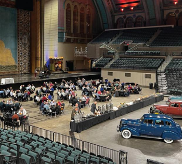 Catered lunch on the floor of Boardwalk Hall while being serenaded by Peter Richard Conte and Rudy Lucente, 2022 Atlantic City convention (photo credit: Ryan Boyle)