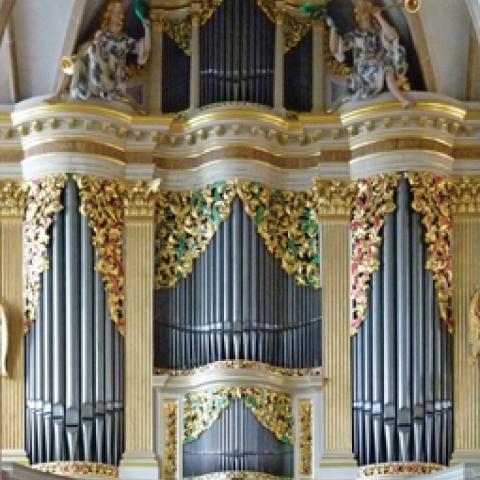 Silbermann organ, Cathedral, Freiberg, Germany (photo credit: Bernd Gross; reproduced under Creative Commons Attribution-Share Alike 3.0 Unported license: creativecommons.org/licenses/by-sa/3.0/deed.en)