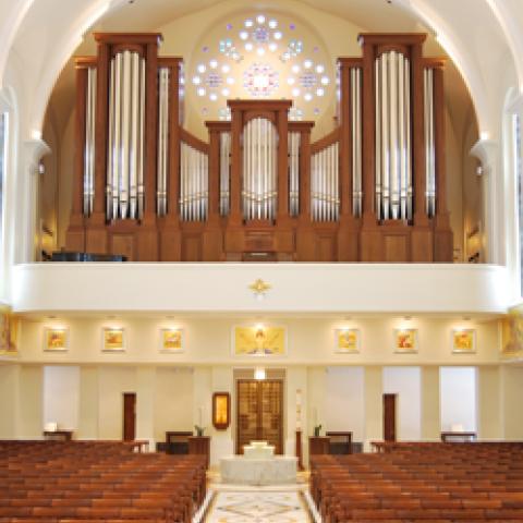 Madonna della Strada Chapel, Loyola University