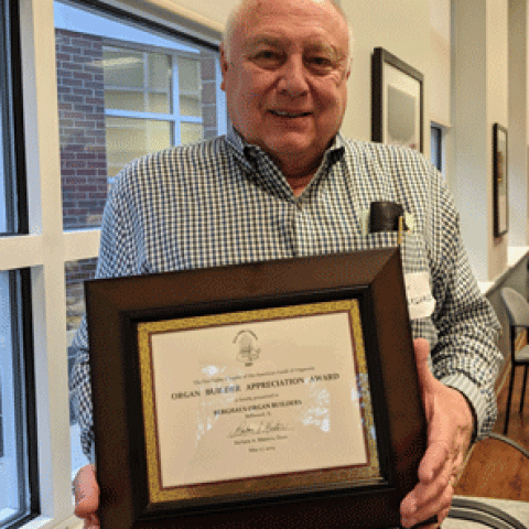 Len Berghaus receives AGO award